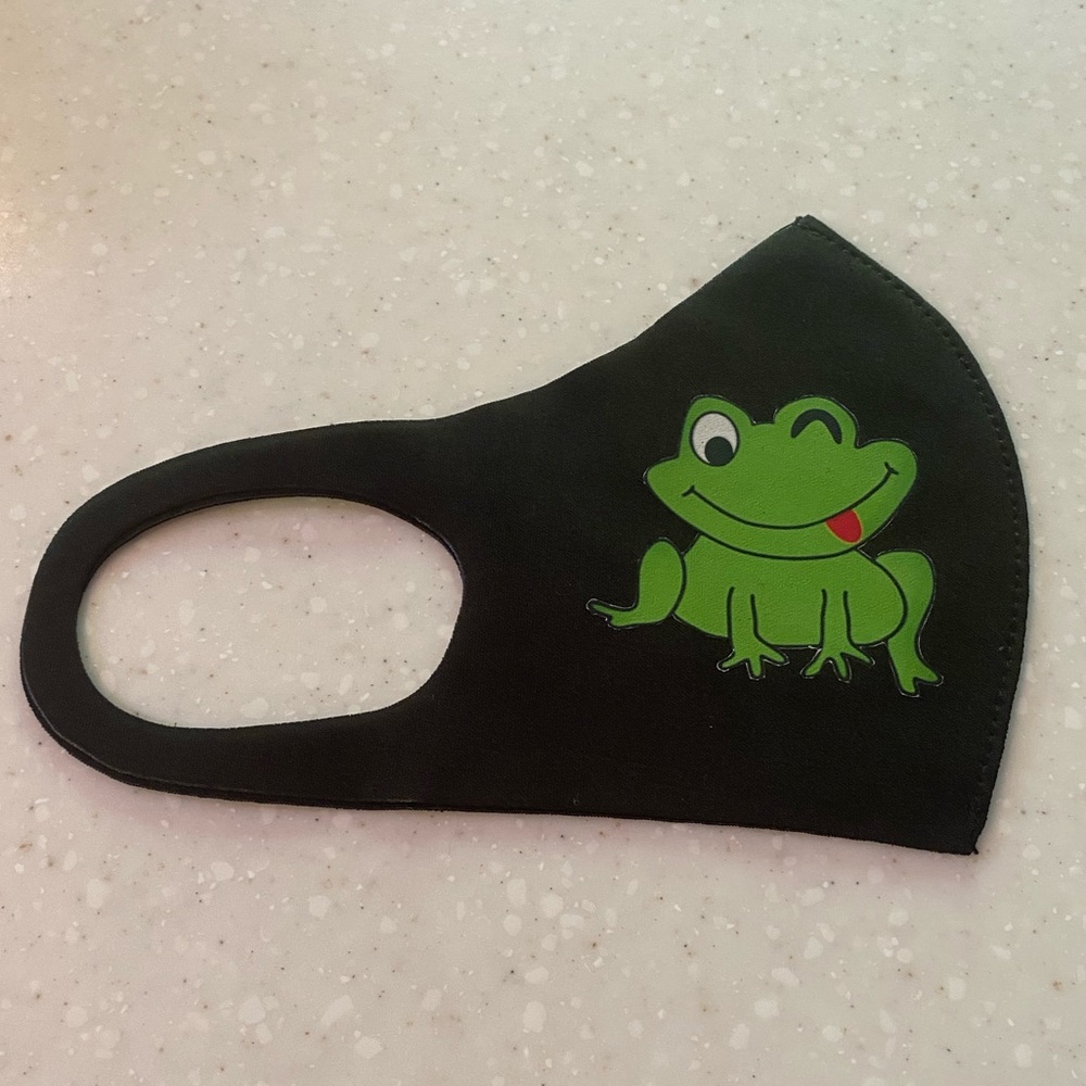 FACE MASK “  FROGS “ 🐸 🐸